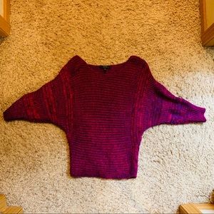 Jessica Sympson 3/4 sleeve knit sweater.